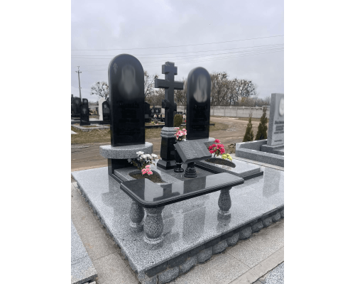 Подвійний пам'ятник 12 Подвійний пам'ятник 12