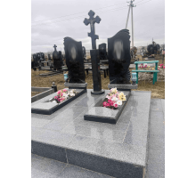 Двойной памятник 57