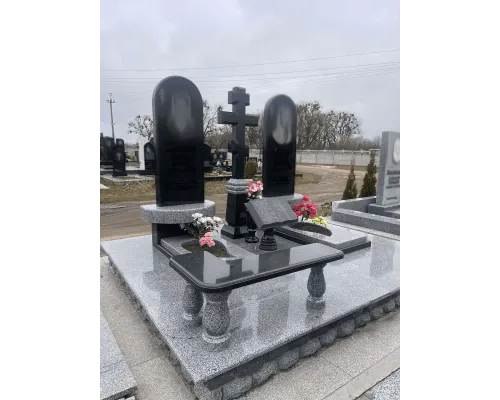 Двойной памятник 12 Двойной памятник 12
