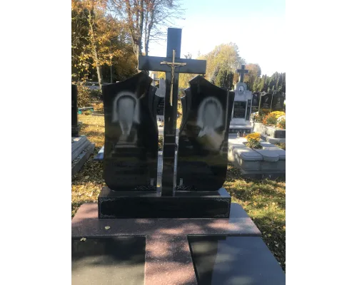 Двойной памятник 55 Двойной памятник 55