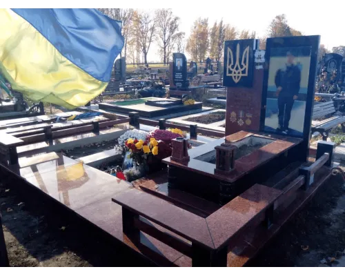 Памятник для военных 71