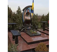 Памятник для военных 75