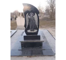 Памятник для военных 82