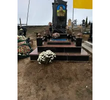 Памятник для военных 84