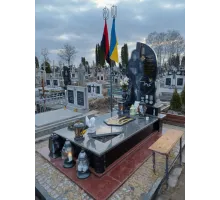 Памятник для военных 86